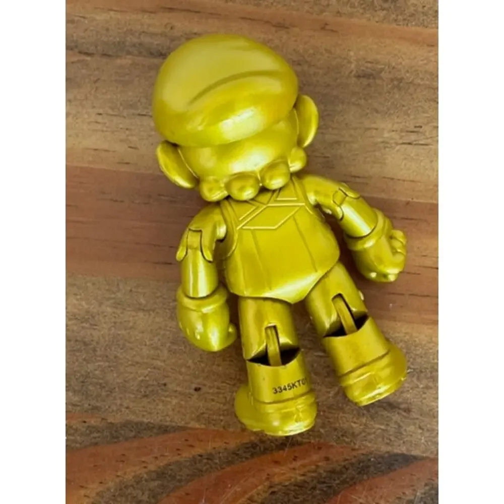 World Of Nintendo 4 Inch Gold Mario Pose-able Action Figure